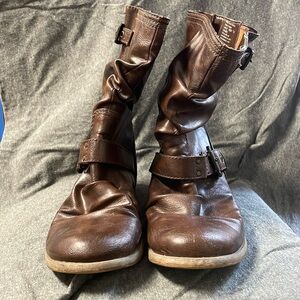 Brown Carlos by Carlos Santana boots